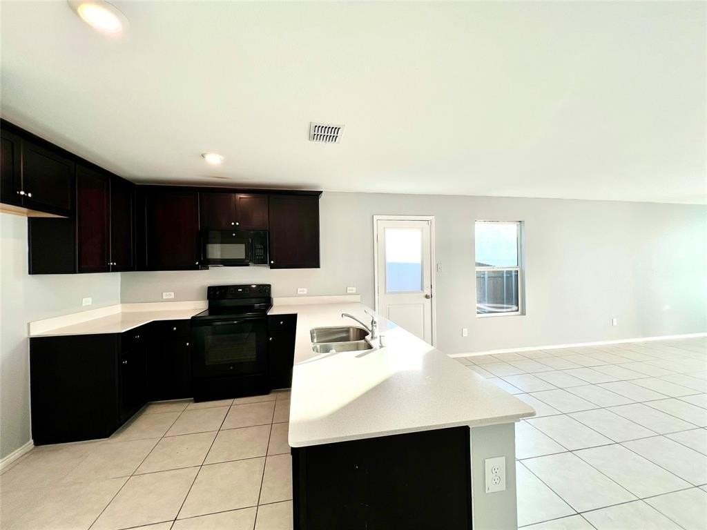 5711 Bristle Leaf Drive - Photo 6 of 23