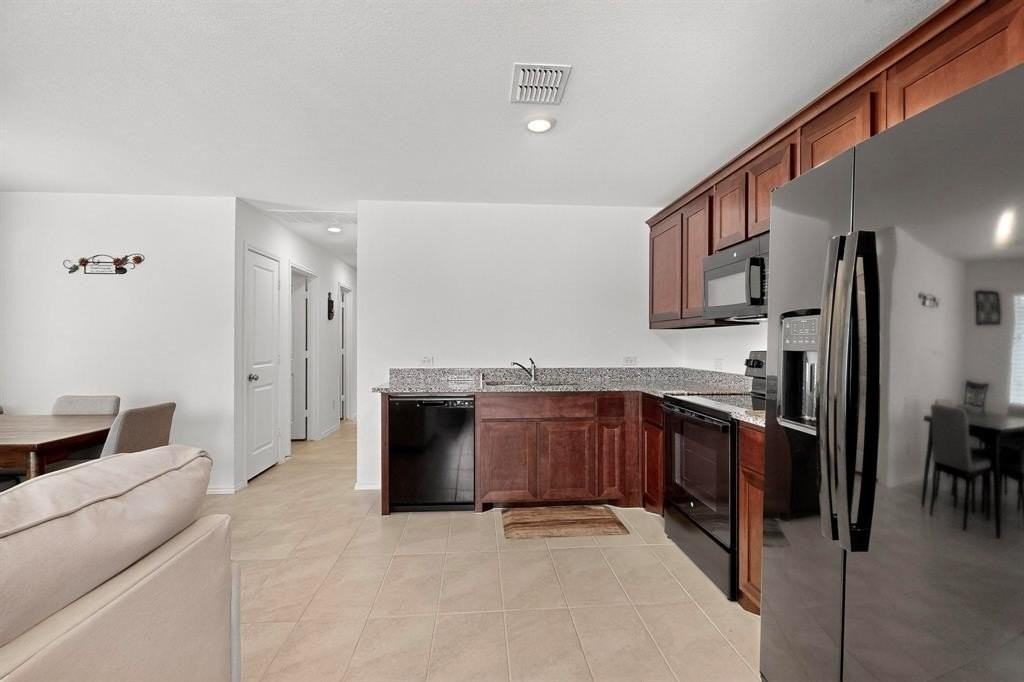 154 Herman Ln - Photo 4 of 37