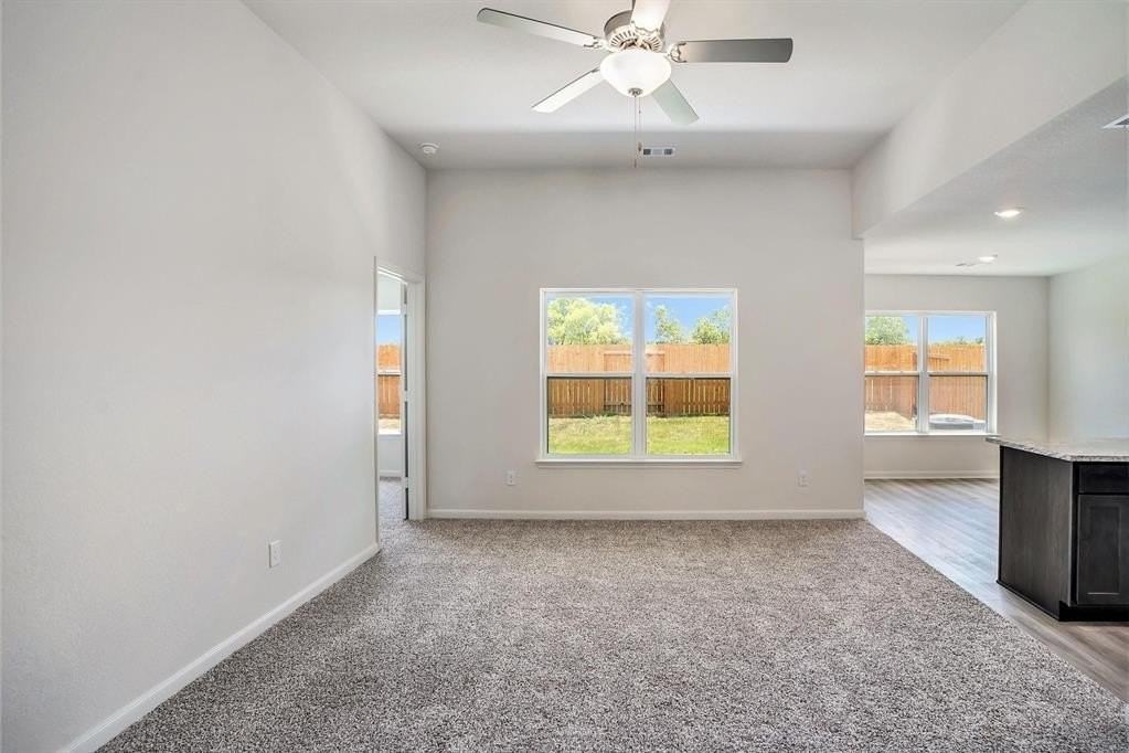 1460 Sunkiss Drive - Photo 7 of 24