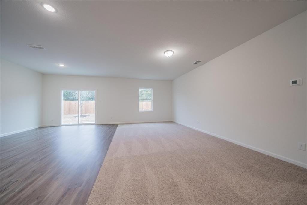 401 Indian Creek - Photo 6 of 17