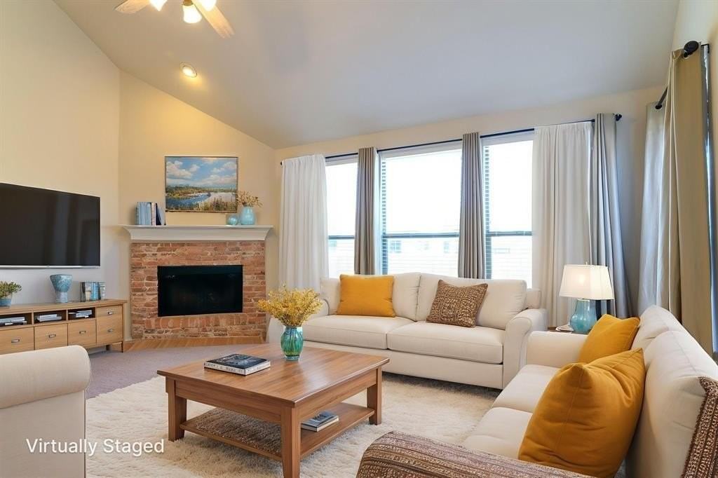 423 Rainforest Court - Photo 3 of 34