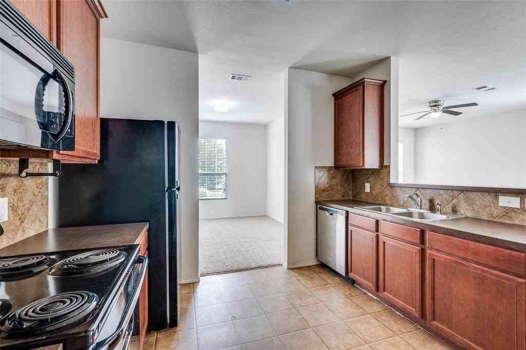 9137 Waterman Drive - Photo 7 of 24