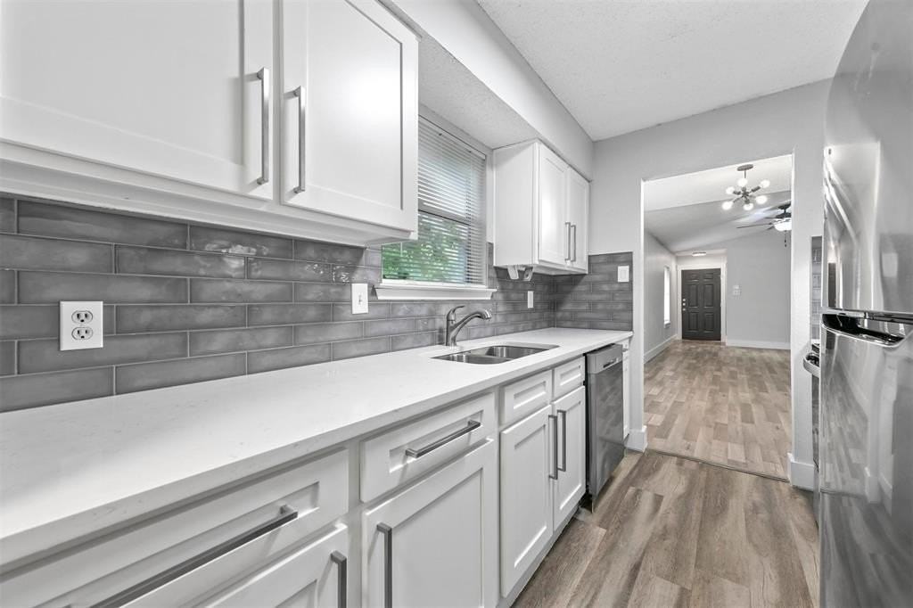 4919 Geddes Ave - Photo 6 of 16