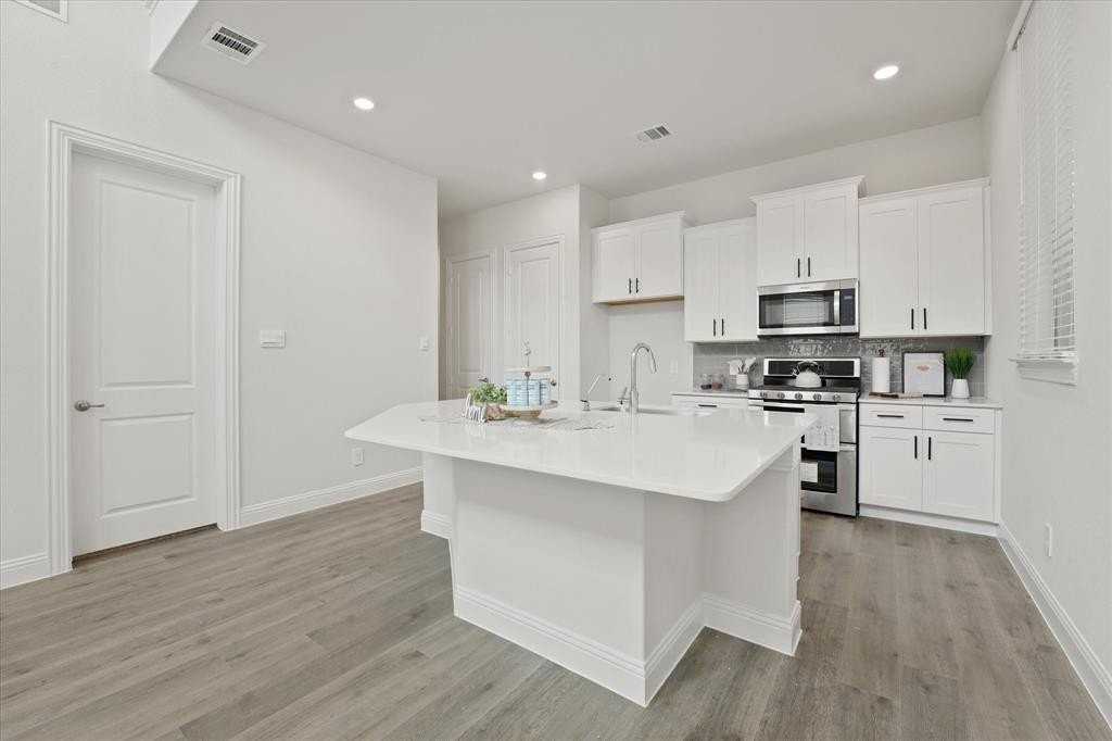 4550 Sam Rayburn Tollway - Photo 4 of 31