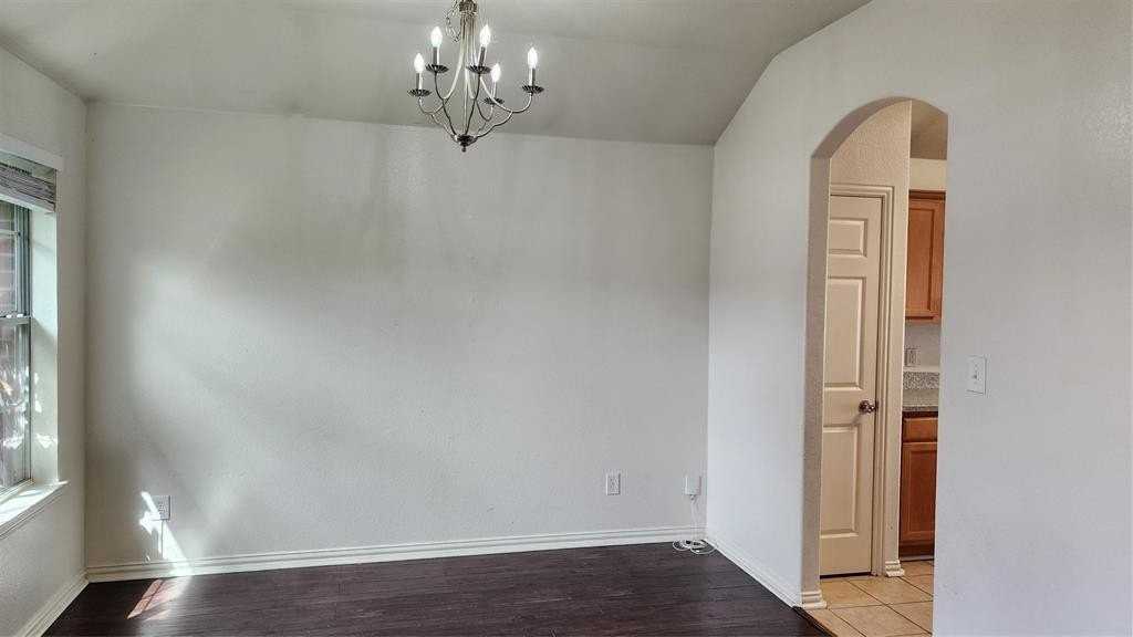 515 Creekside Dr - Photo 5 of 12