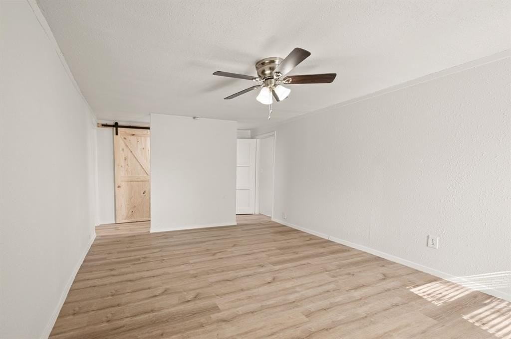 705 Moseley St - Photo 4 of 17