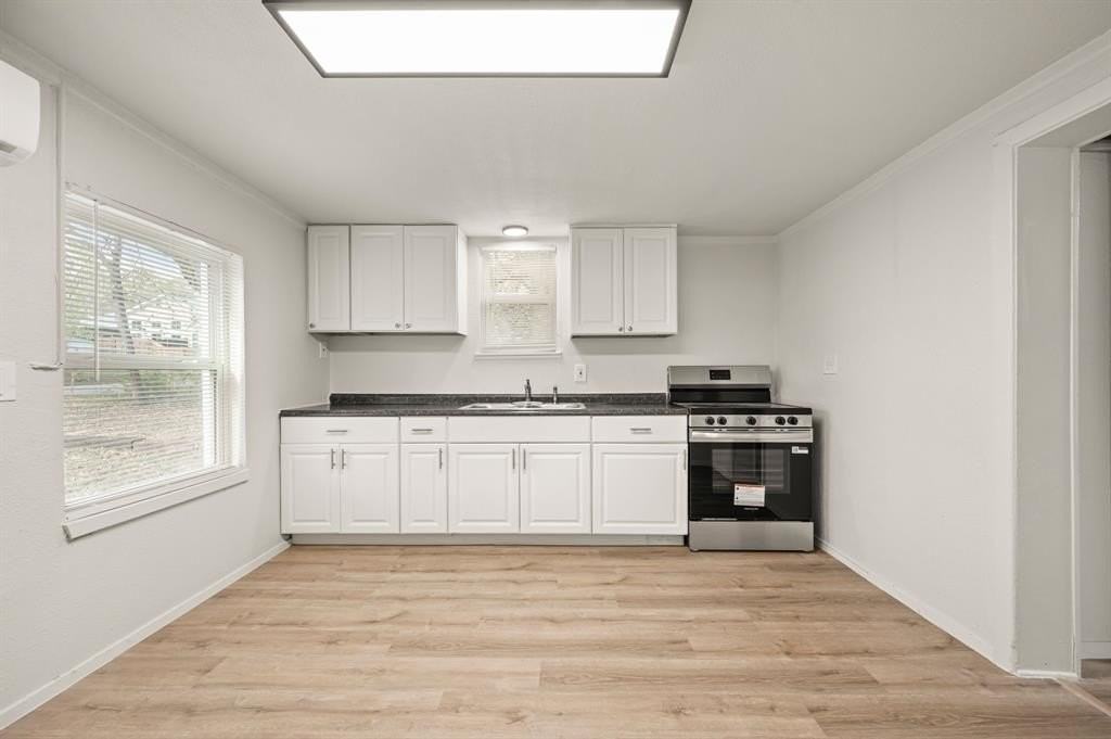 705 Moseley St - Photo 7 of 17