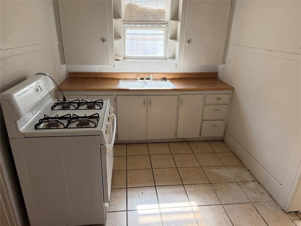 604 Elm St - Photo 7 of 11