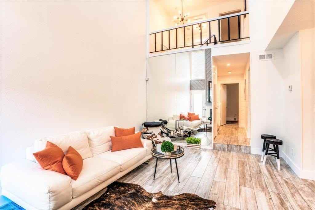 6014 E Mockingbird Ln - Photo 3 of 17