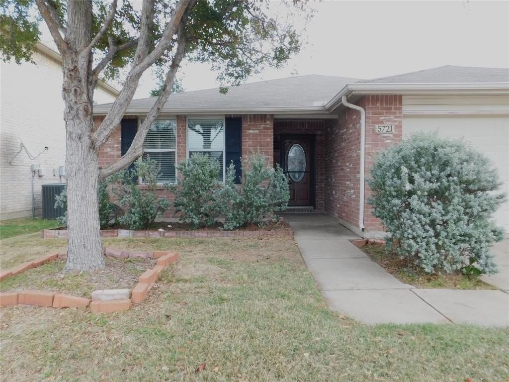 5721 Thoroughbred Trl - Photo 2 of 24