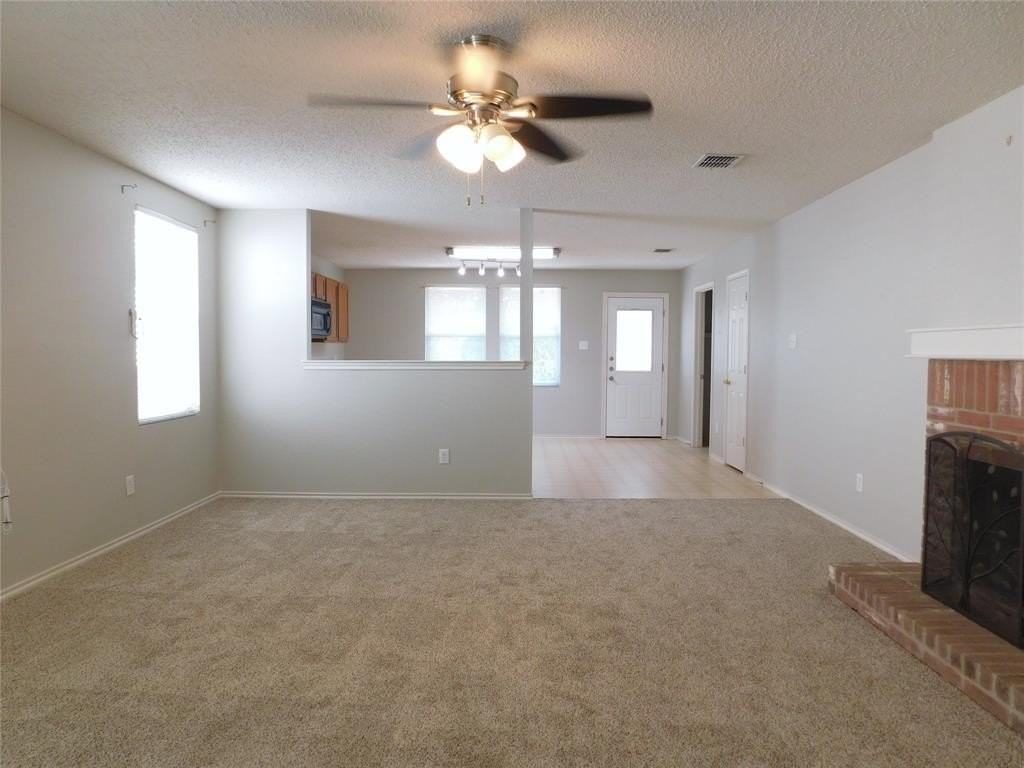 5721 Thoroughbred Trl - Photo 4 of 24