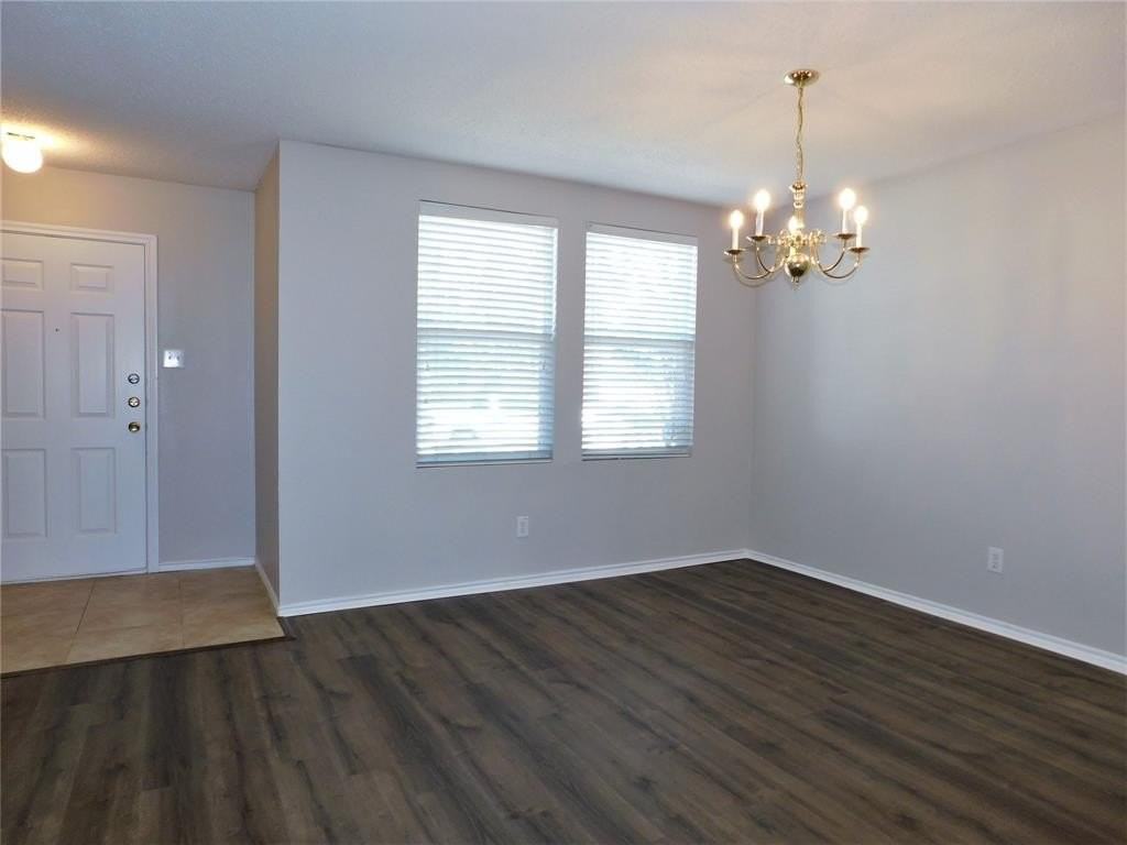 2628 S Wavecrest Ct - Photo 6 of 32