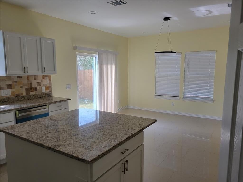 4714 Frank St - Photo 4 of 22