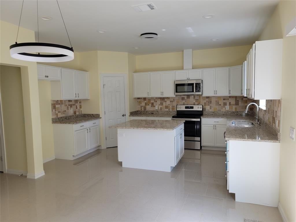 4714 Frank St - Photo 6 of 22