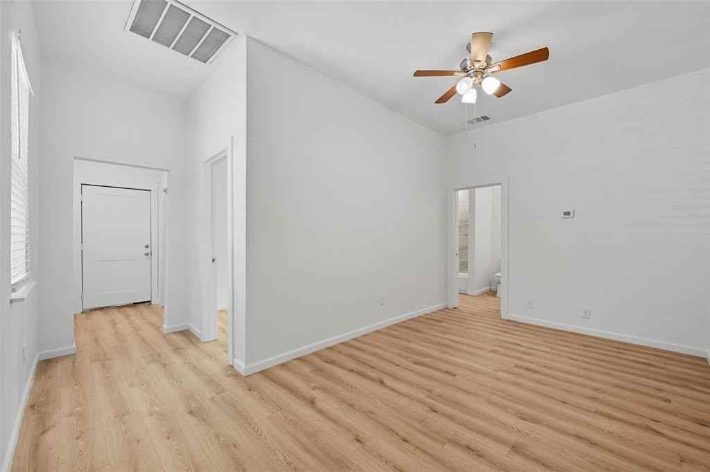 728 S Elm St - Photo 6 of 20