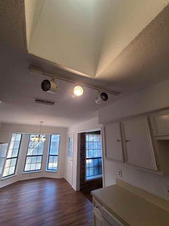 4916 Ledgestone Dr - Photo 7 of 8