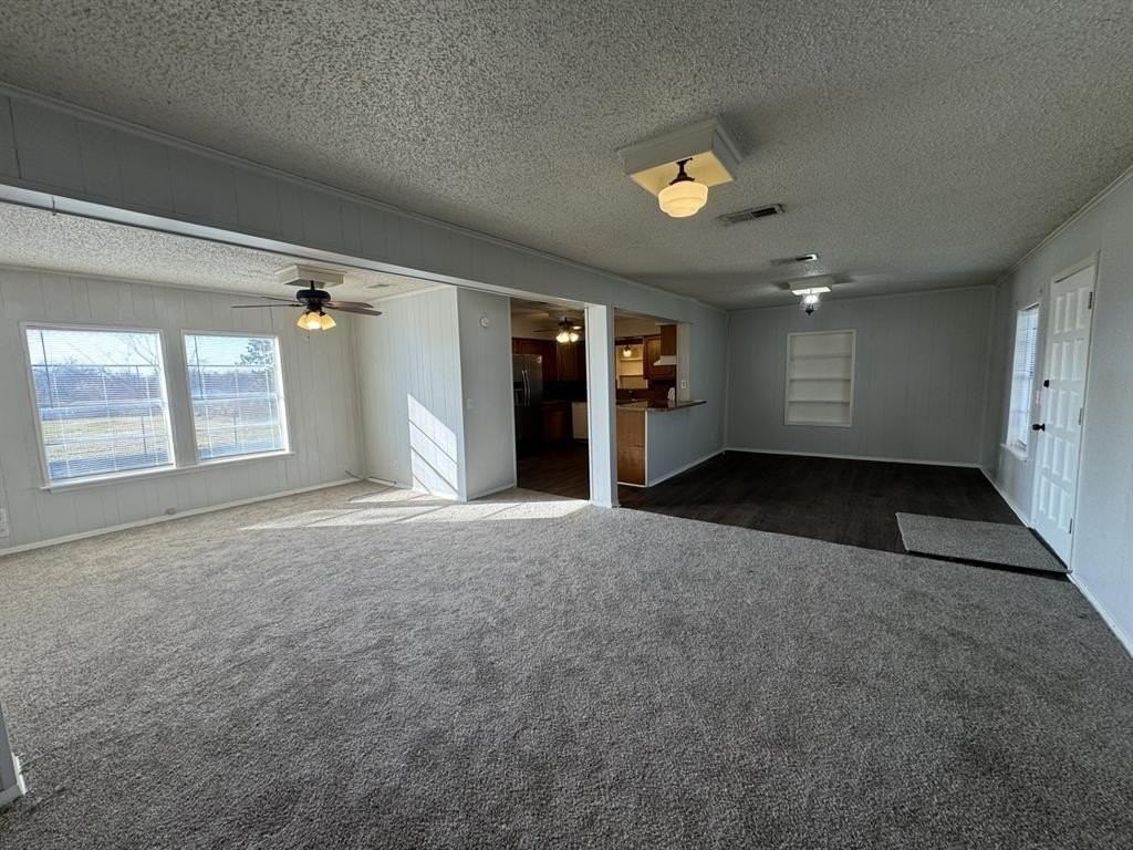 1113 East Quinlan Parkway - Photo 3 of 10