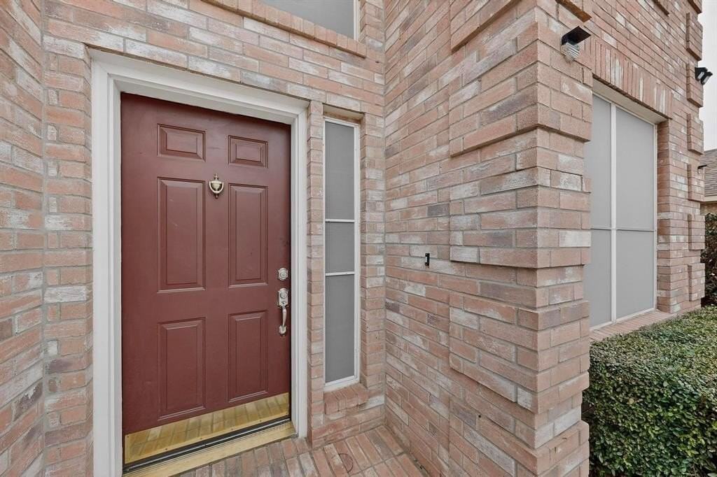 113 Silver Rock Dr - Photo 4 of 40