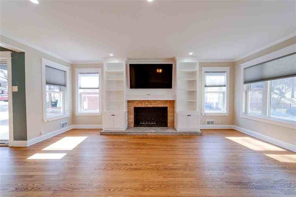 2536 Shirley Avenue - Photo 6 of 31