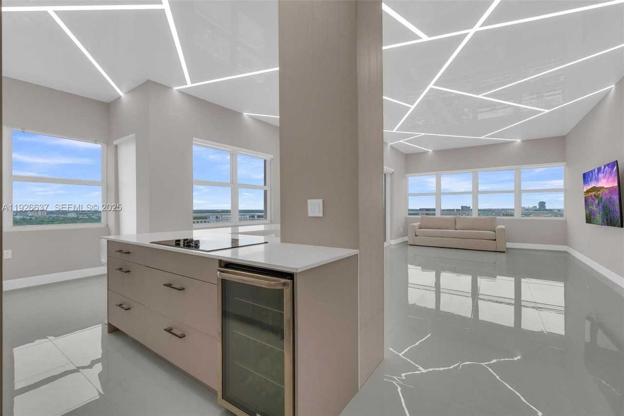 18011 Biscayne Blvd #PH04 - Photo 7 of 8