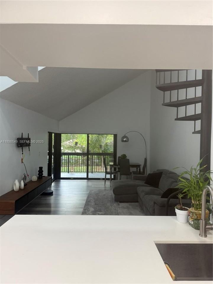 13028 Sw 88th Ln #A205 - Photo 5 of 8