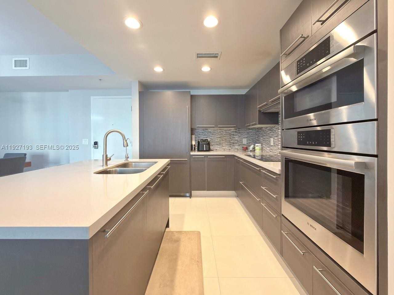 7751 Northwest 107th Avenue #507 - Photo 5 of 8