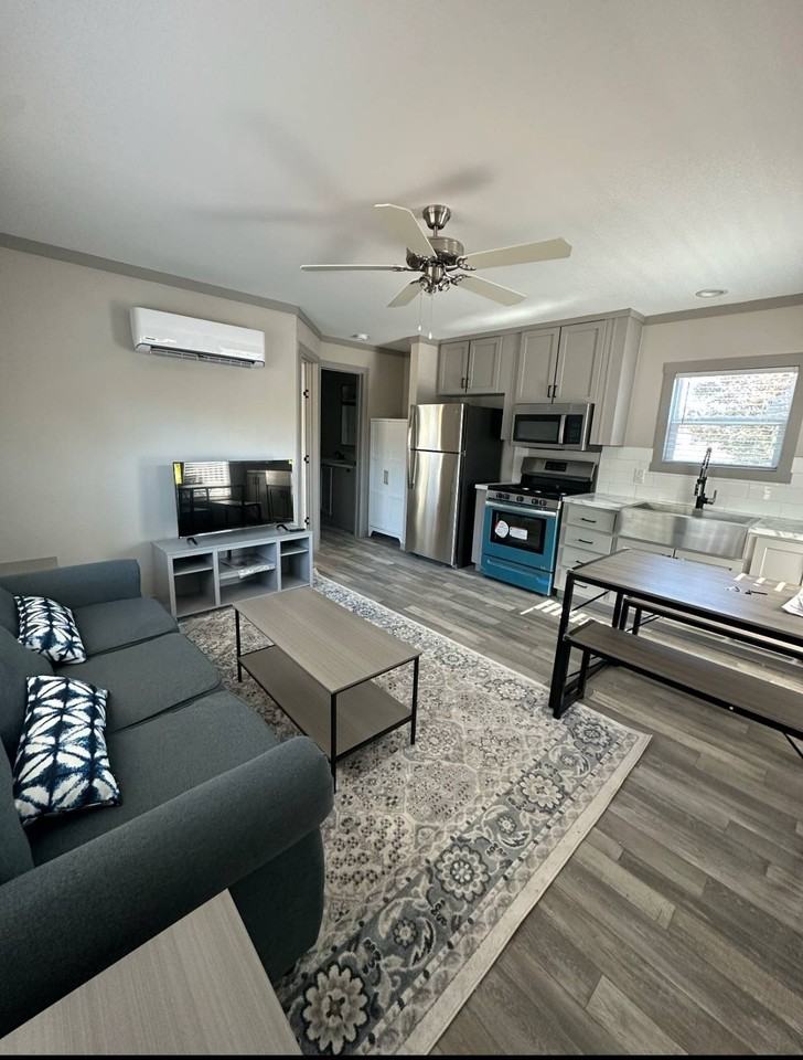 9 La Posada Dr - Photo 3 of 8