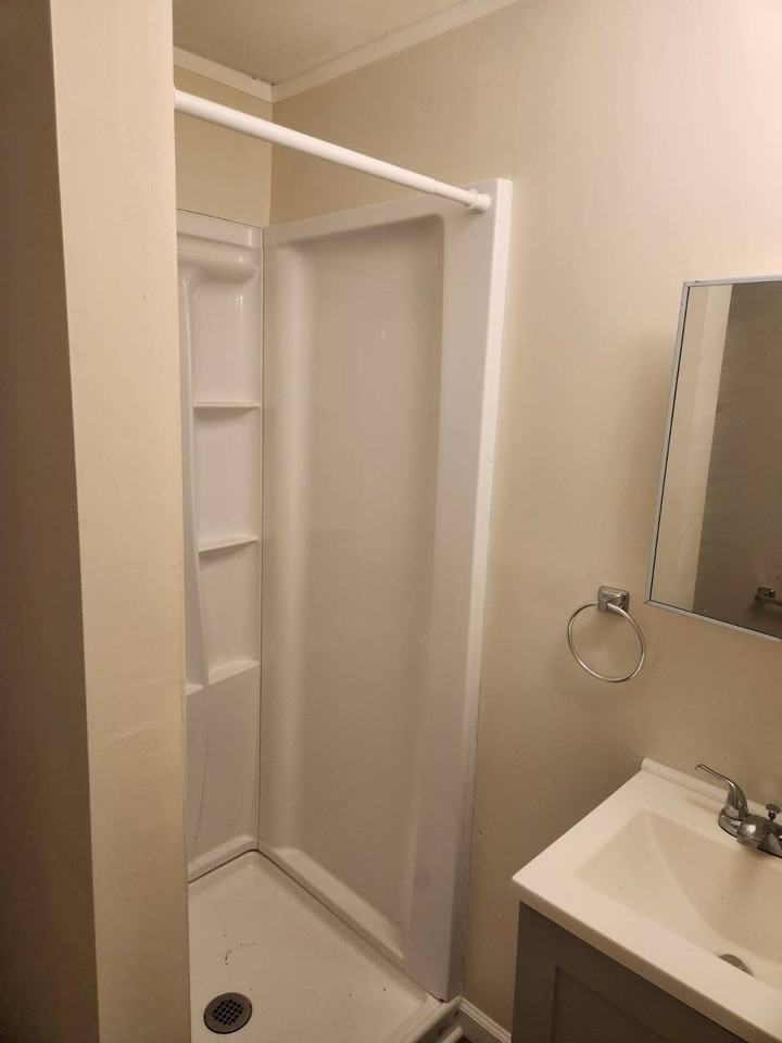 327 Becky Ln - Photo 5 of 8