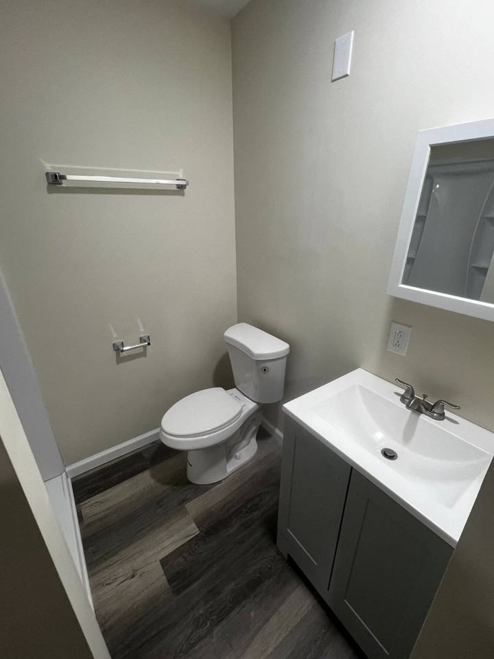 551 N Lee Ave - Photo 5 of 6