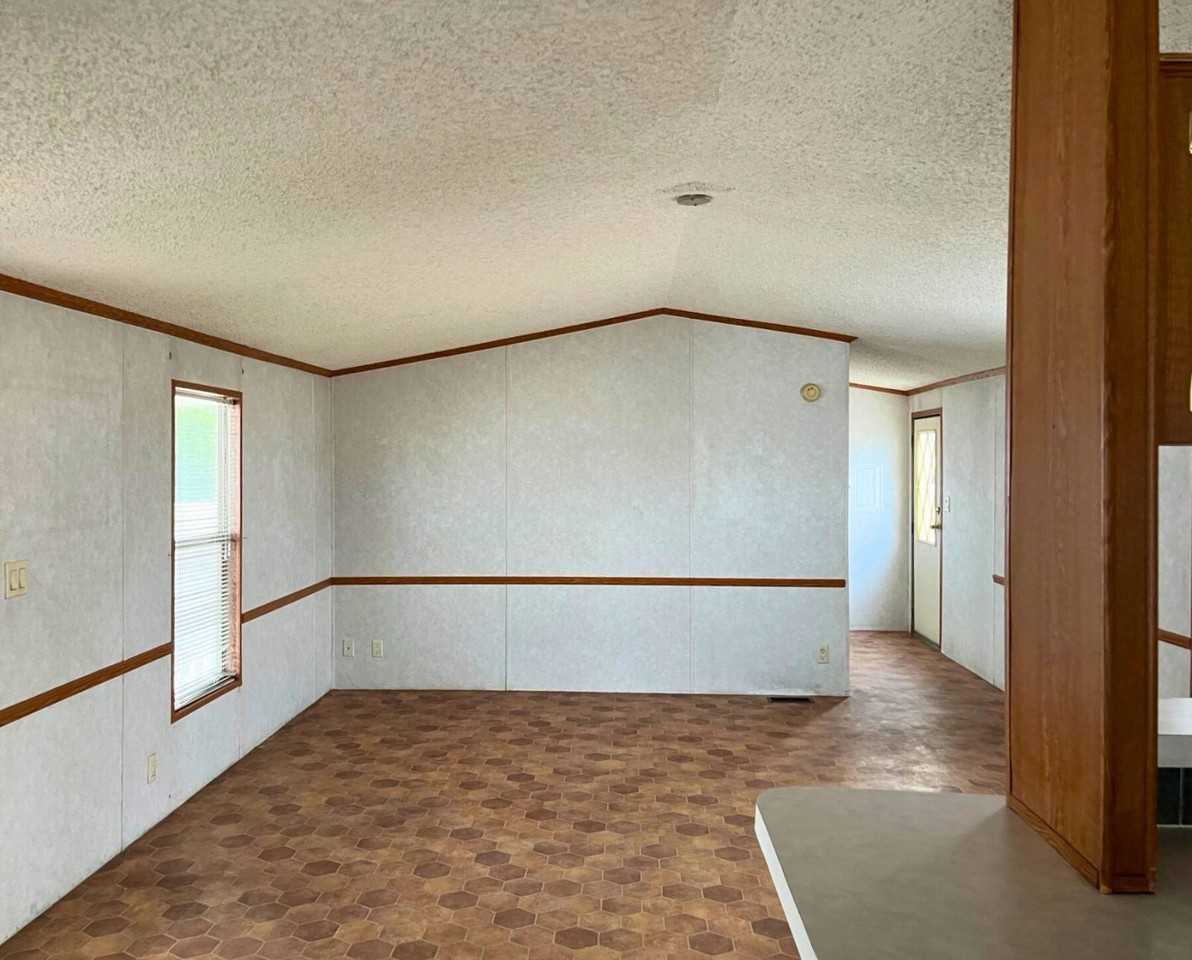 3400 S 4th Ave #8 - Photo 4 of 16