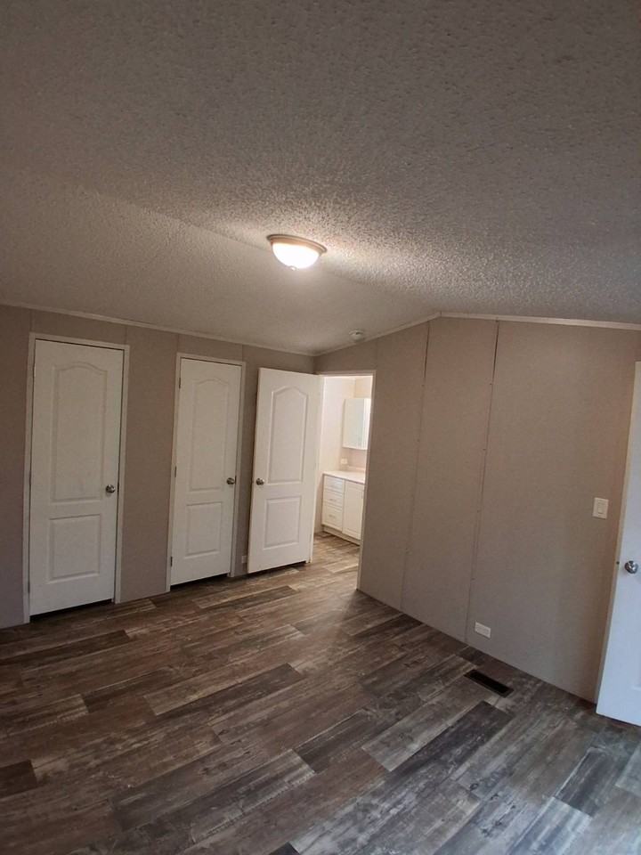 7650 W Us Highway 90 #522 - Photo 3 of 10