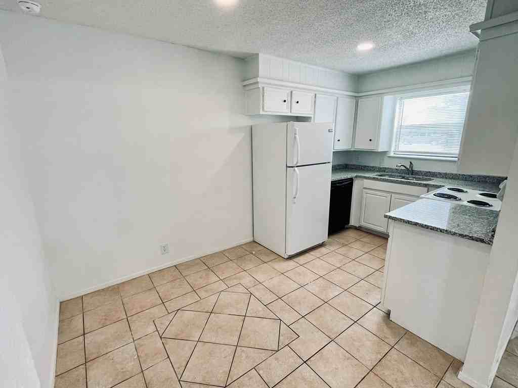 1203 Redwood Street #A - Photo 5 of 21