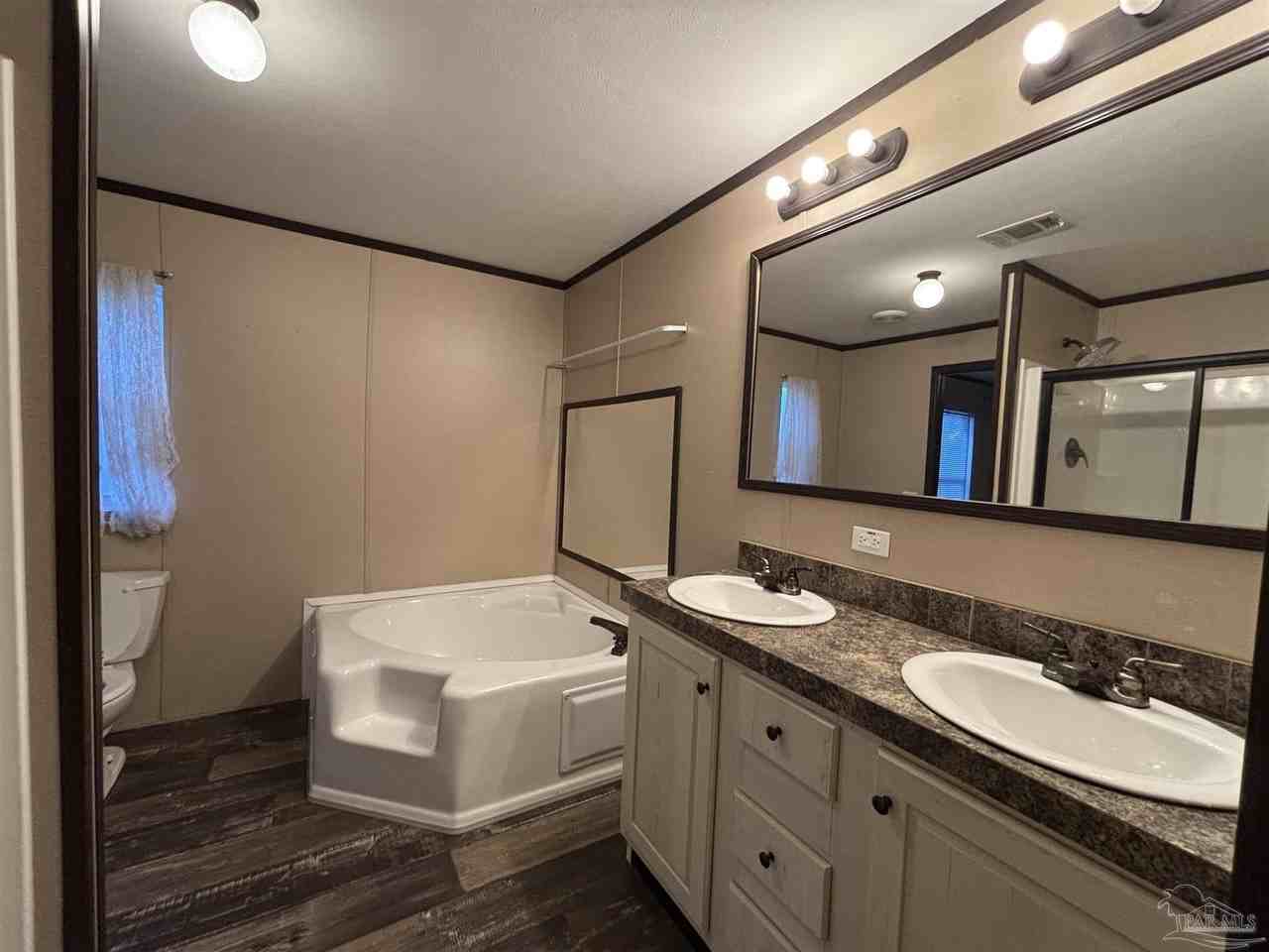 6261 Morgan Rd - Photo 5 of 8