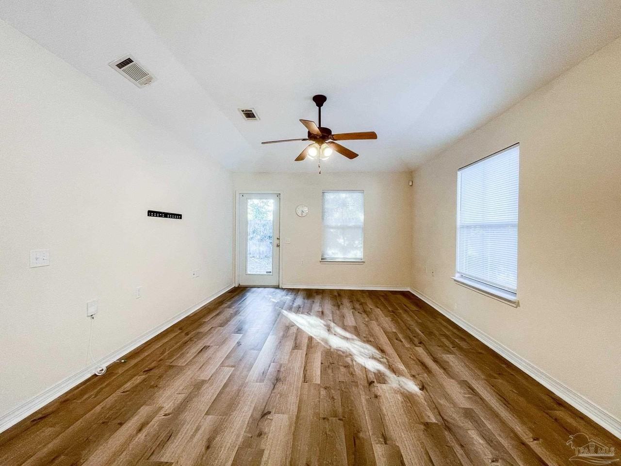 5853 Bilek Dr - Photo 3 of 24