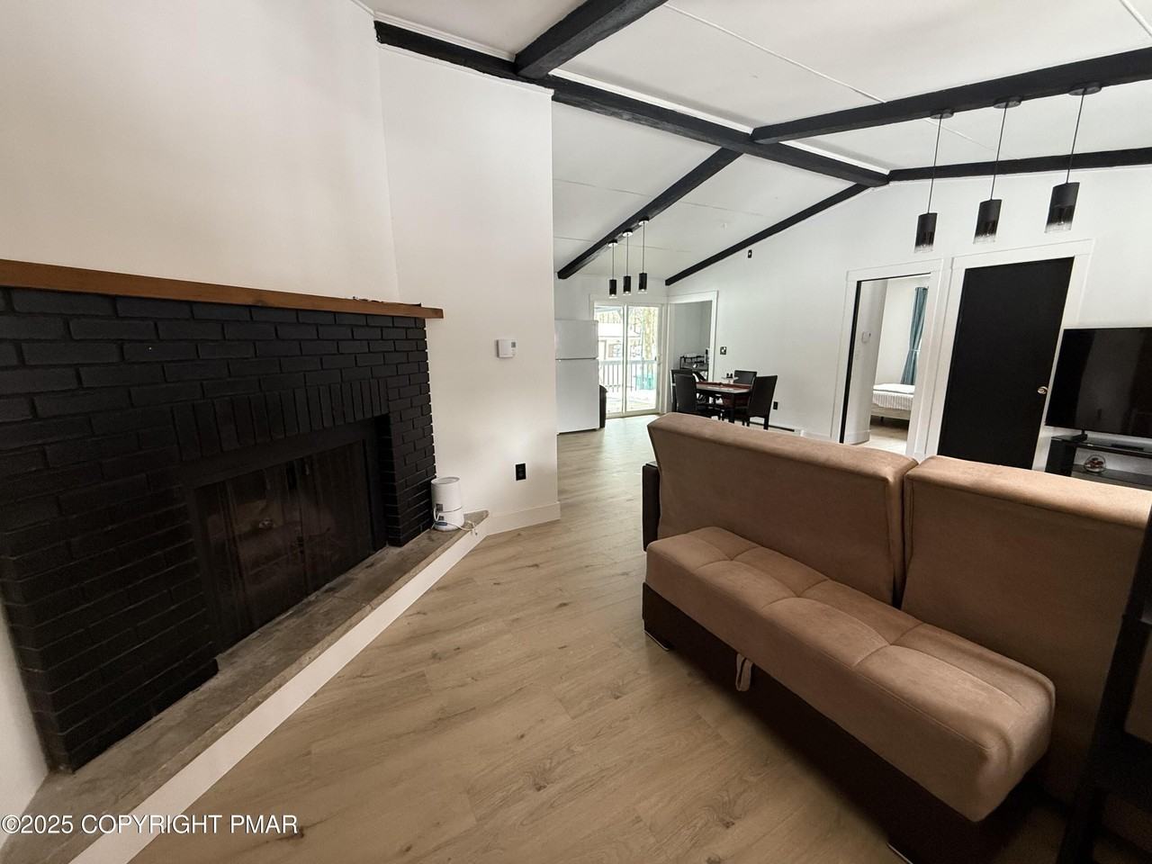 1215 Steele Cir - Photo 3 of 13