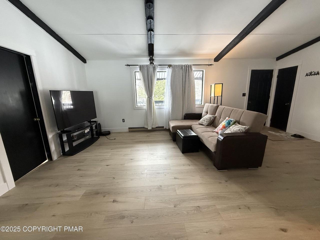 1215 Steele Cir - Photo 5 of 13