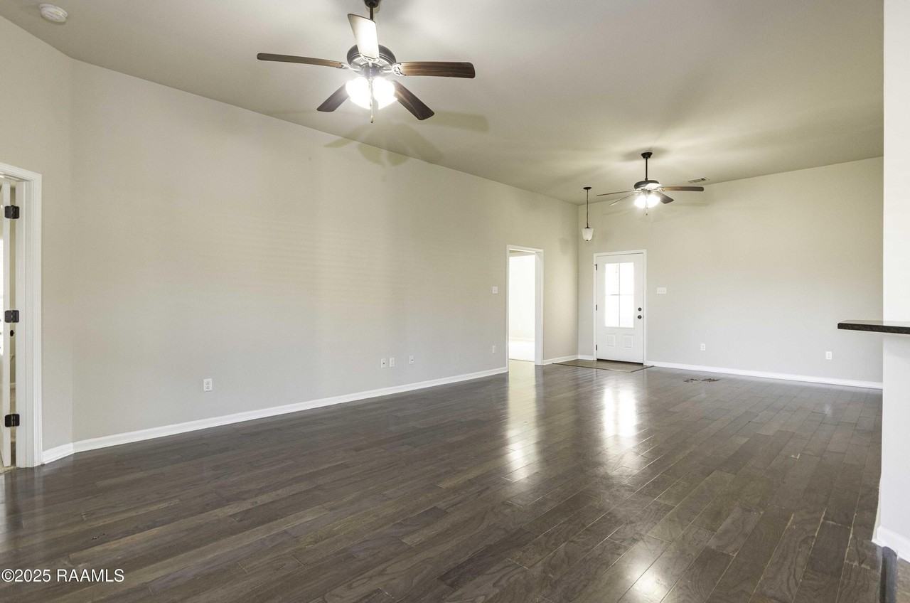 132 Timber Edge Drive - Photo 4 of 31