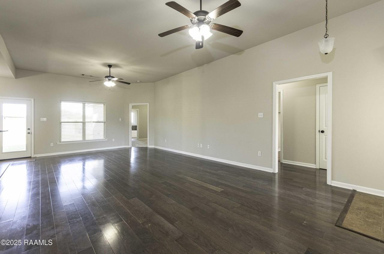 132 Timber Edge Drive - Photo 5 of 31