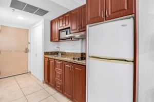 featured image of 19201 Collins Ave #628