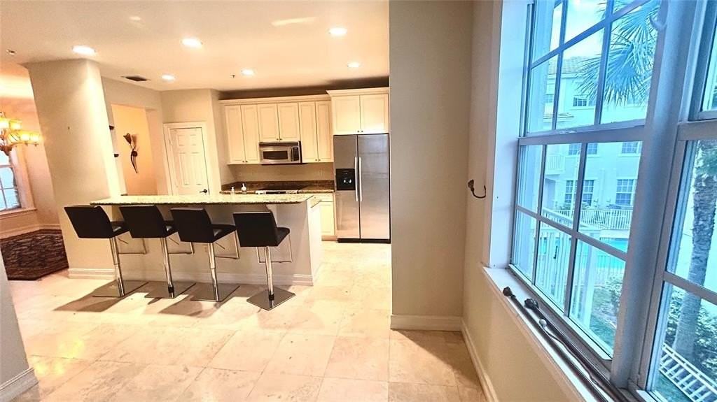 2720 Northeast 9th Avenue - Photo 6 of 24