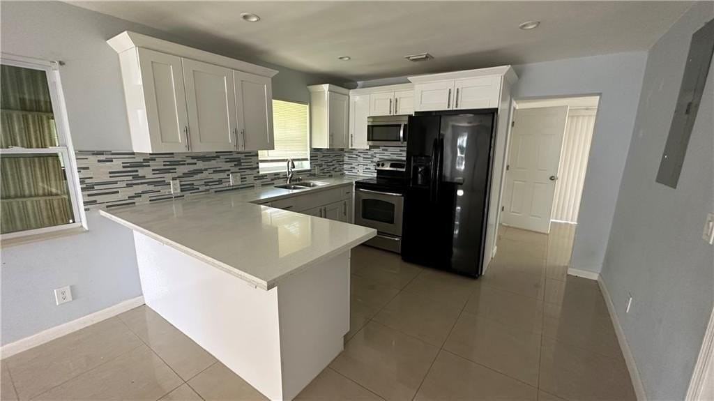 2819 Plunkett St - Photo 3 of 15