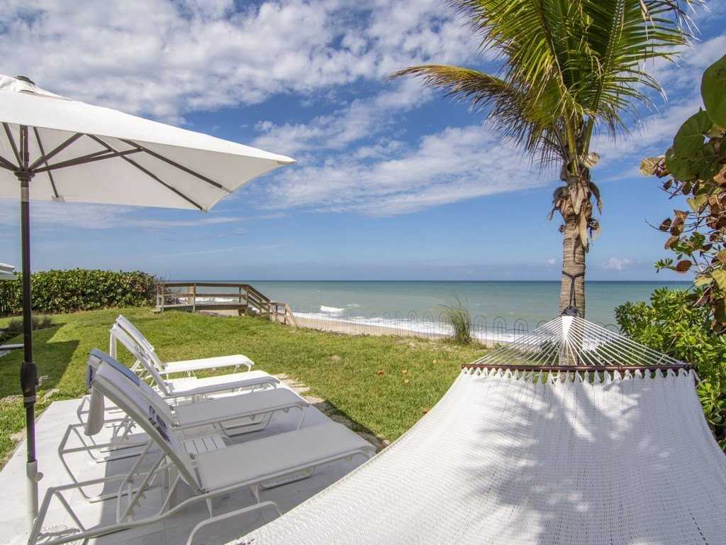 955 Reef Ln - Photo 3 of 36