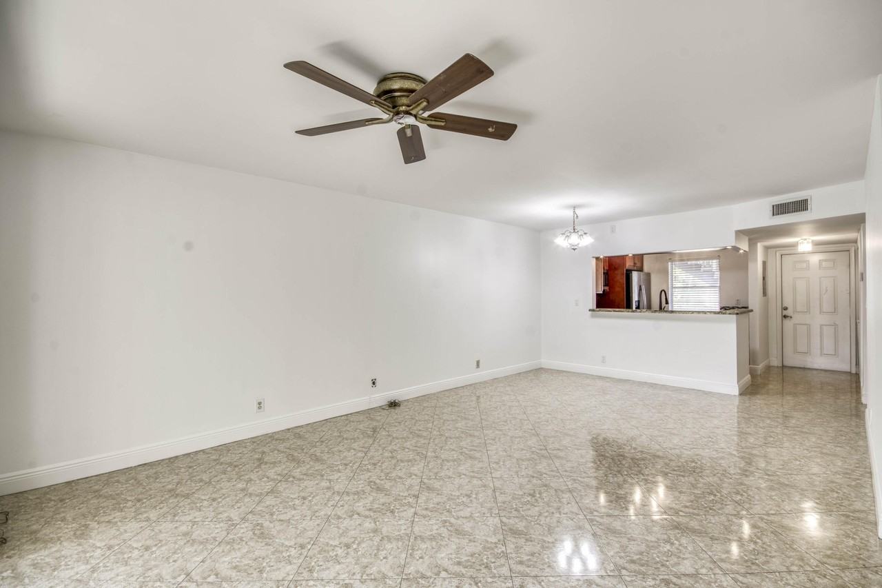 9200 Sw 3rd St #109 - Photo 4 of 11