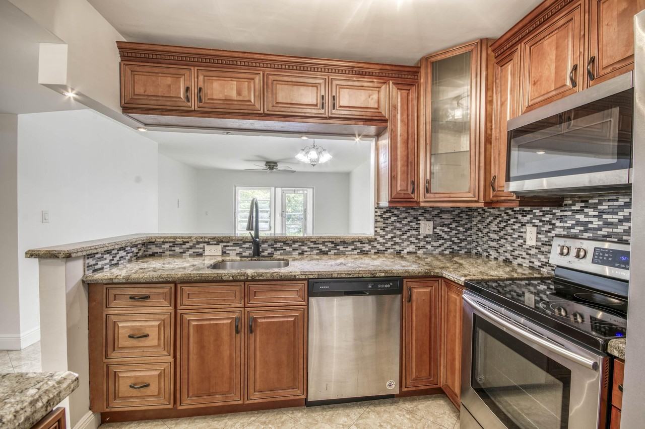 9200 Sw 3rd St #109 - Photo 7 of 11