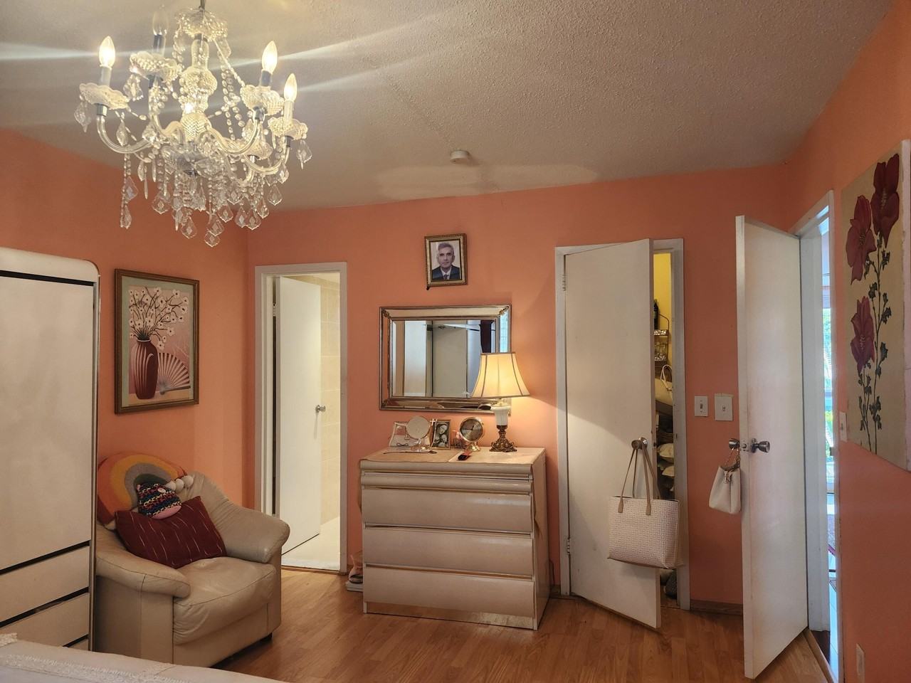 2400 Northeast 1st Lane #206 - Photo 5 of 32