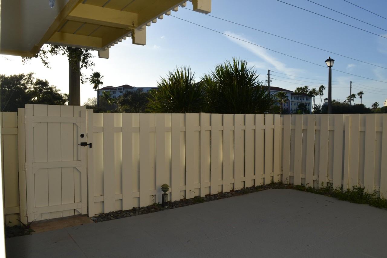 176 Seabreeze Cir - Photo 4 of 28