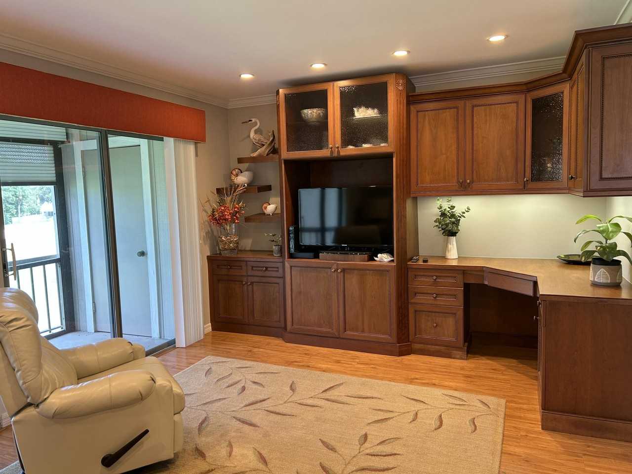 18430 SE Wood Haven Terrace SE #H - Photo 4 of 19