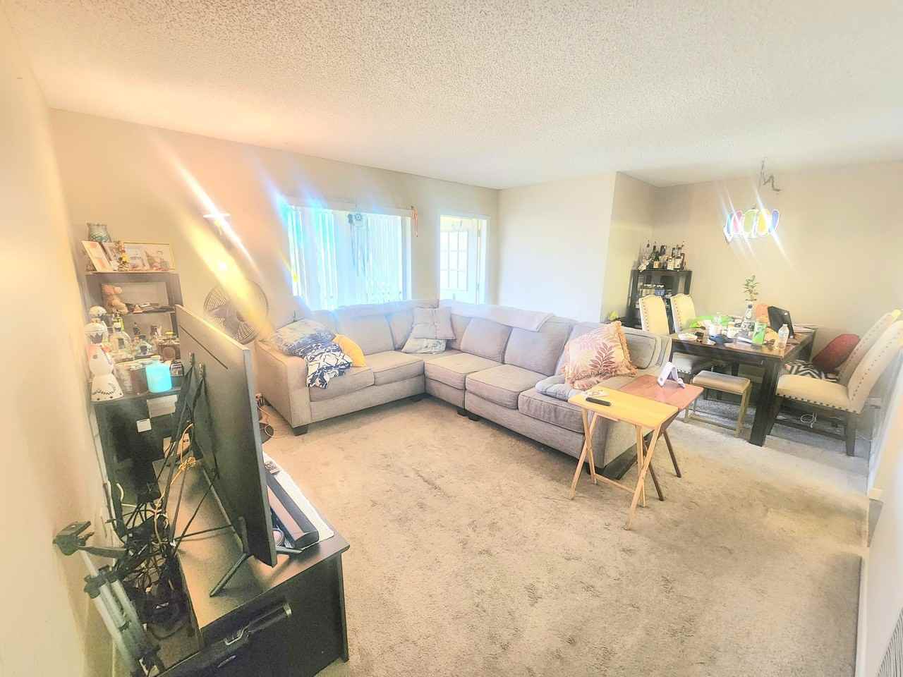 310 Knotty Pine Cir #D2 - Photo 4 of 11