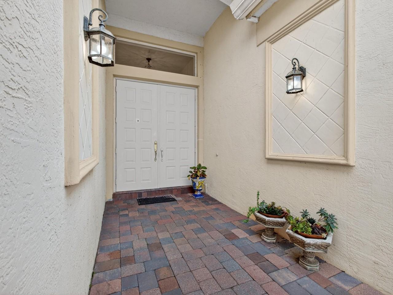 5103 N San Andros - Photo 3 of 41