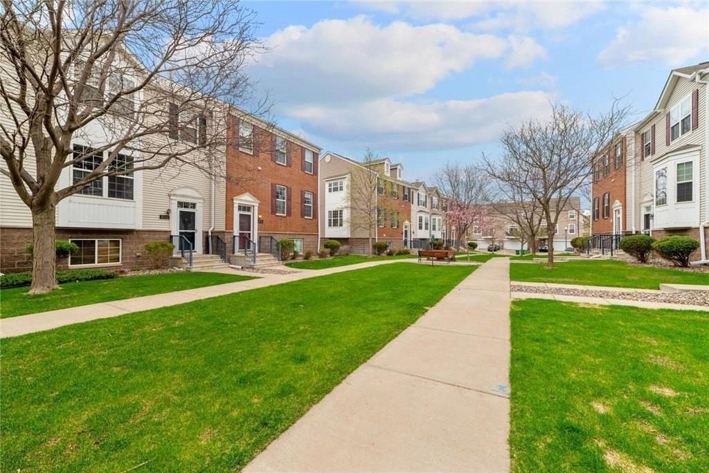 15726 Frisian Ln - Photo 6 of 50